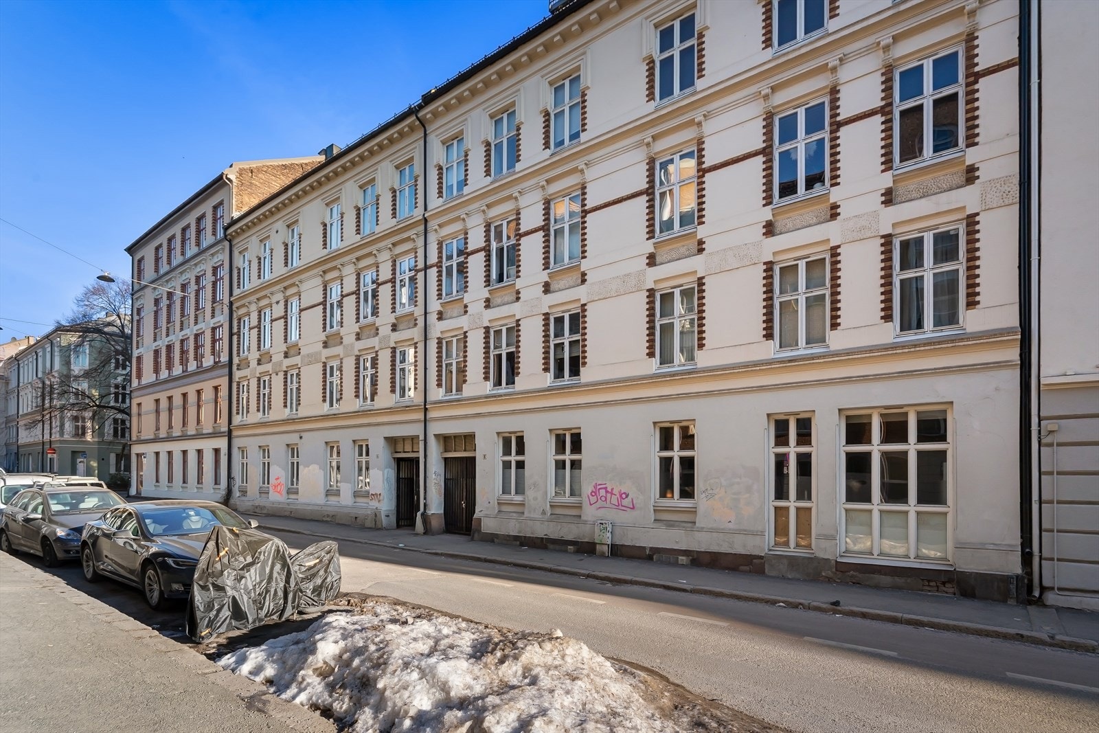 Fasade - Rolig sidegate, men kun få minutter til alt Løkka har å tilby. Galleribilde
