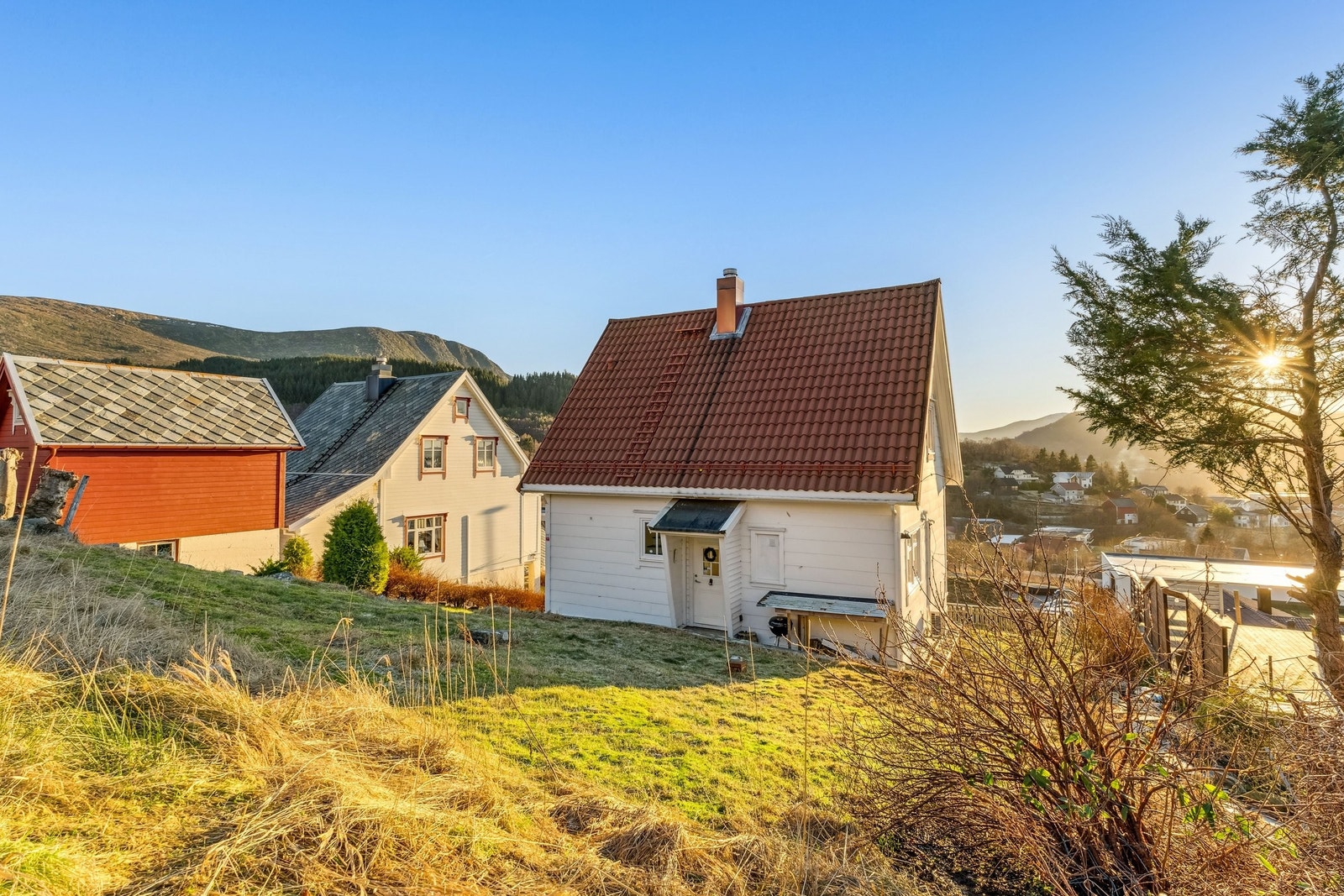 Her kan du laga din egen bålplass og nyte utsikten! Galleribilde