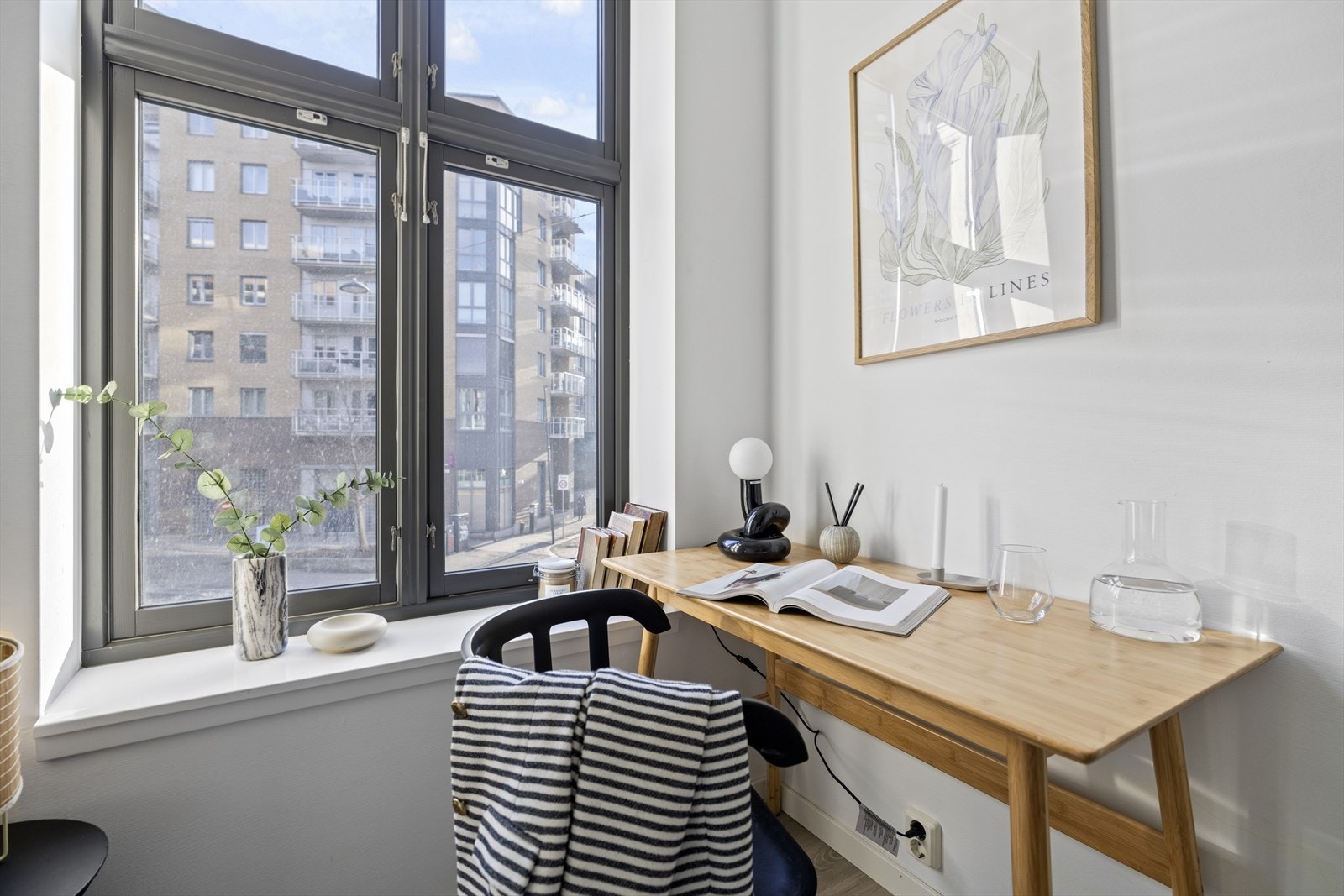 Soverom perfekt som hjemmekontor, gjesterom eller barnerom. Alt etter ønske og behov. Galleribilde