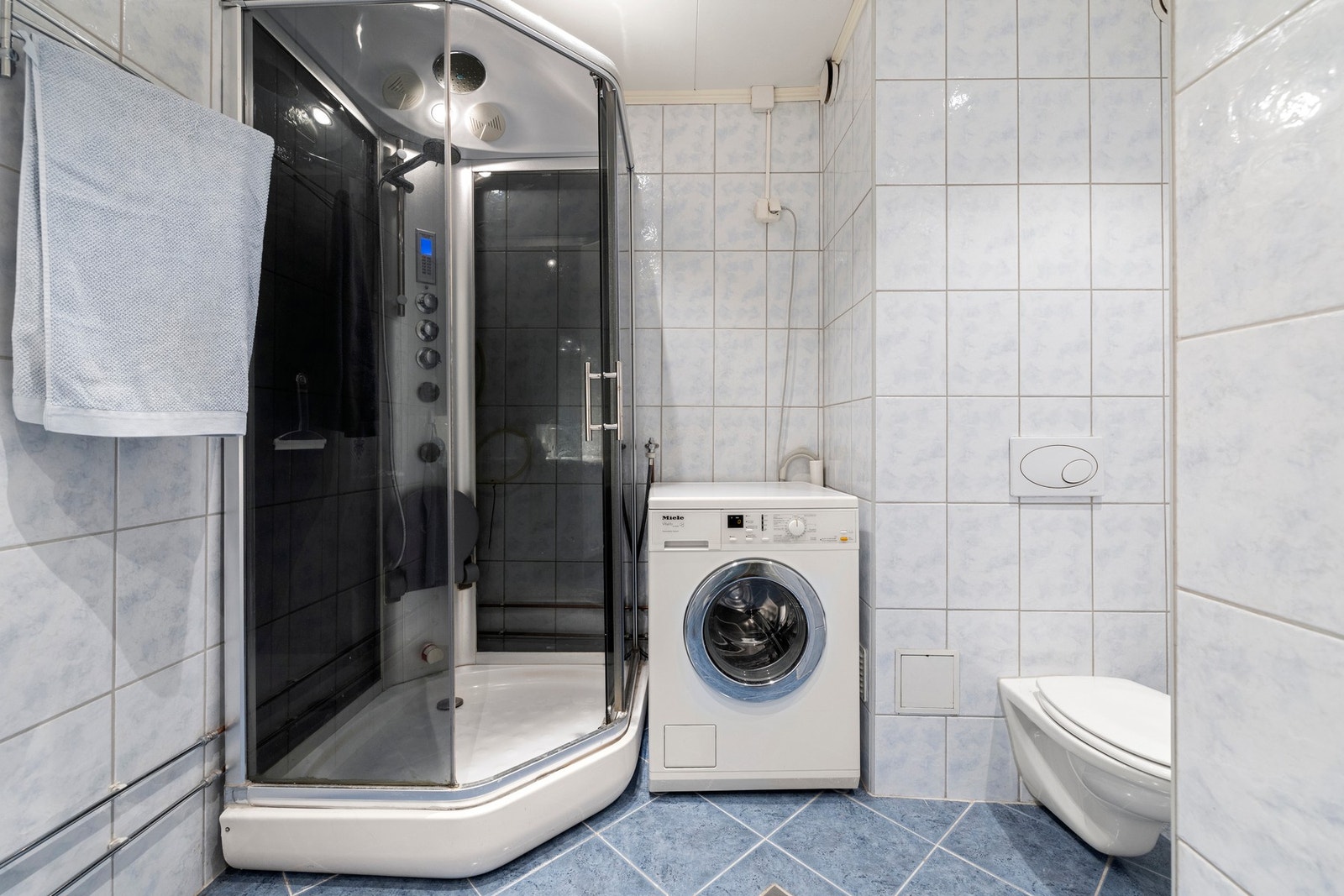 Det er opplegg for vaskemaskin. Galleribilde