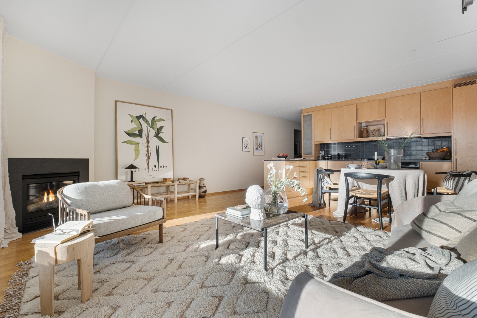 Stuen kan innredes med ulike soner for både egentid og sosialt samvær. Galleribilde