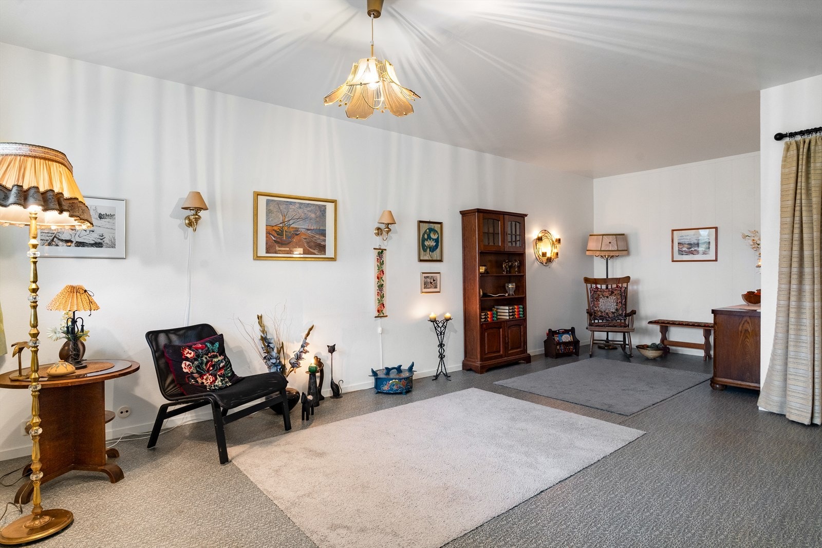 En praktisk 3-roms leilighet med enkel adkomst i 1. etasje Galleribilde