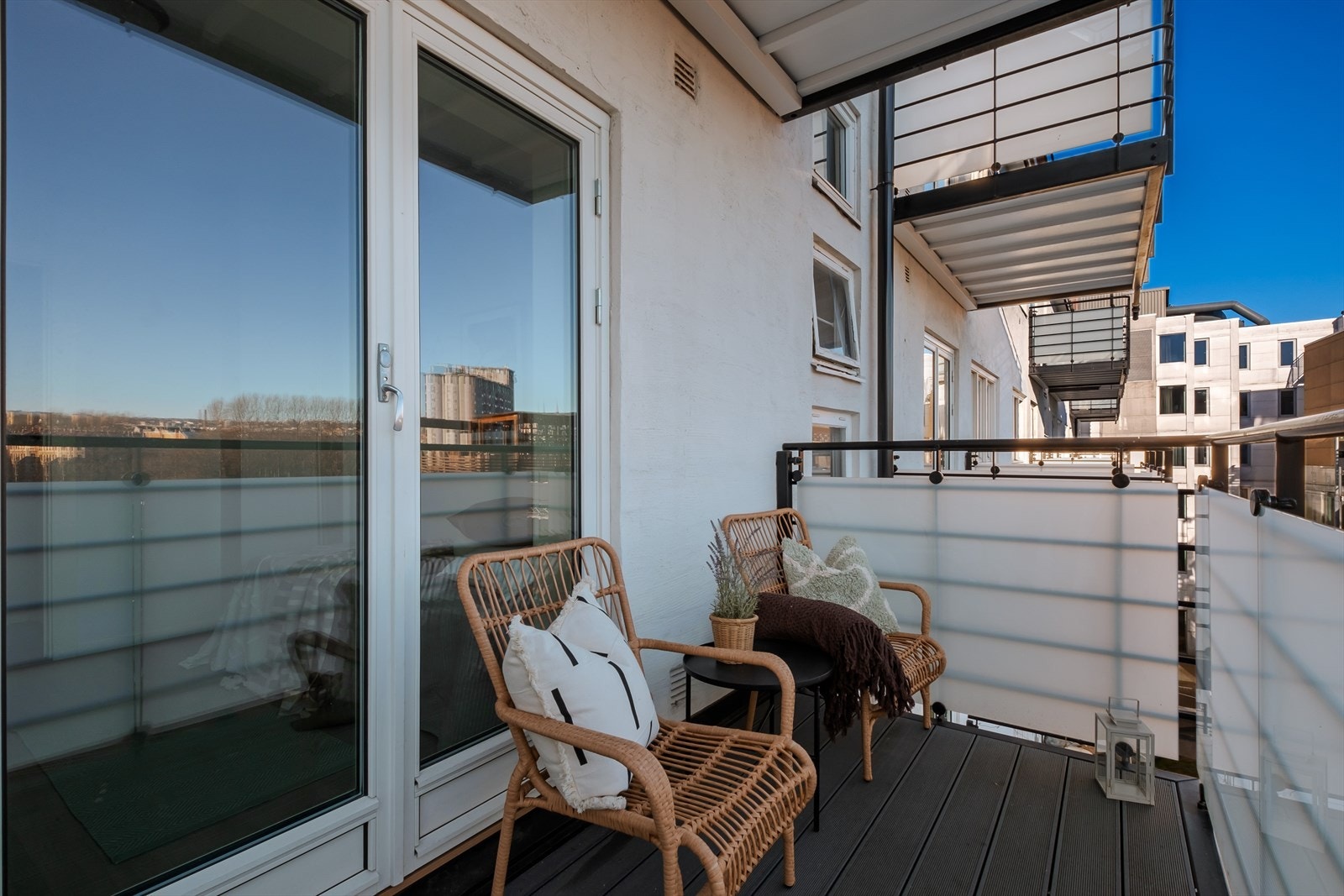 Plass til utemøblement. Galleribilde