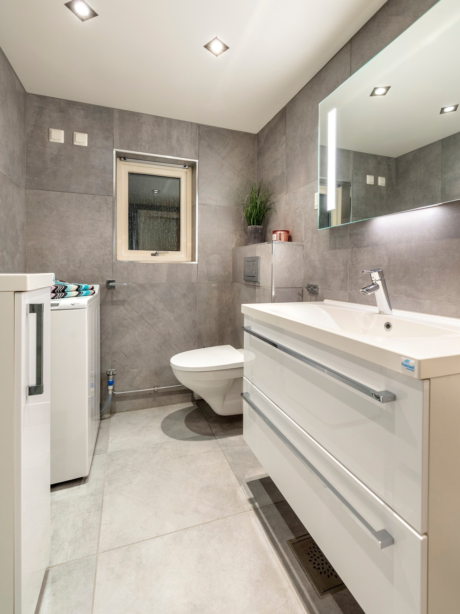 Opplegg for vaskemaskin/tørketrommel Galleribilde