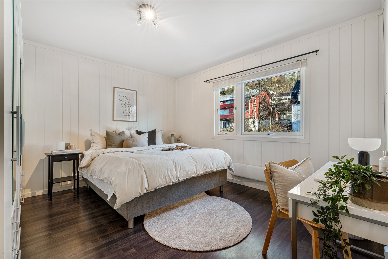 Hovedsoverommet er på ca. 15,5 m². Galleribilde