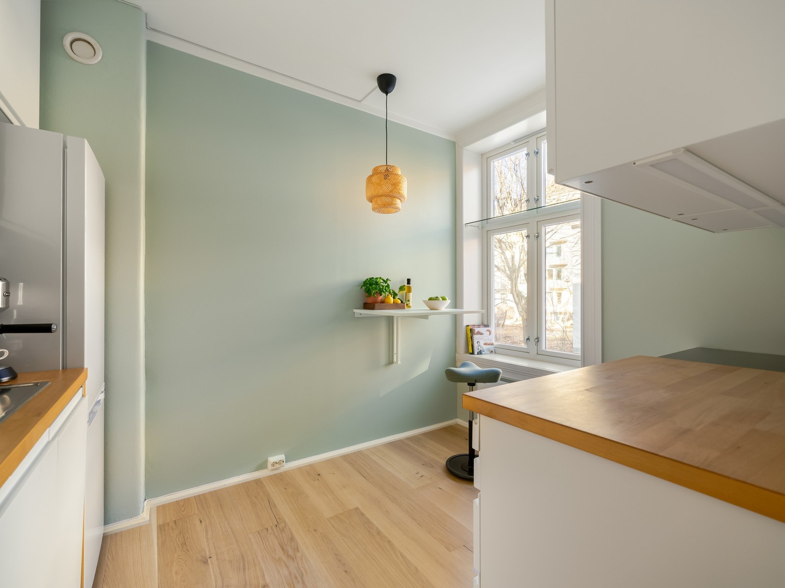 Den gode takhøyden gjør at rommene oppleves lyse og luftige! Galleribilde