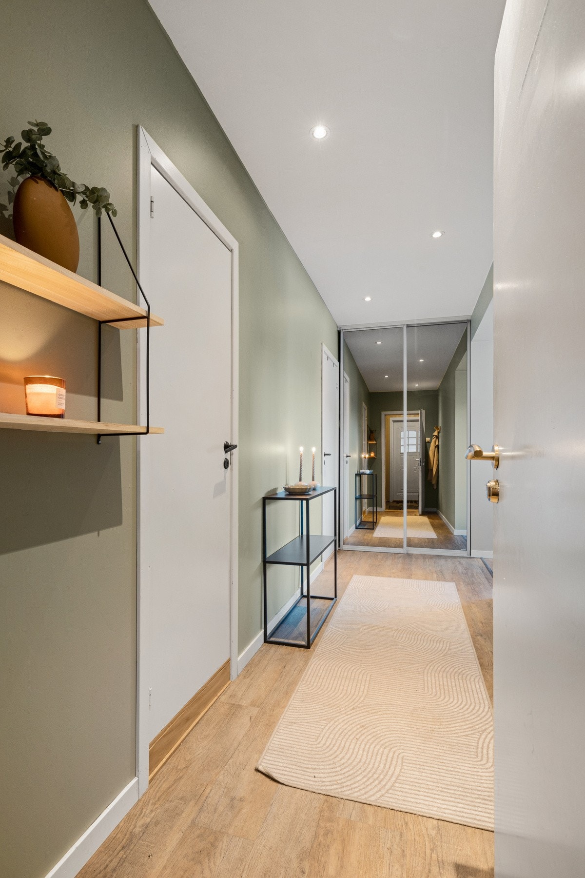 Videre tar vi oss inn til stuen Galleribilde