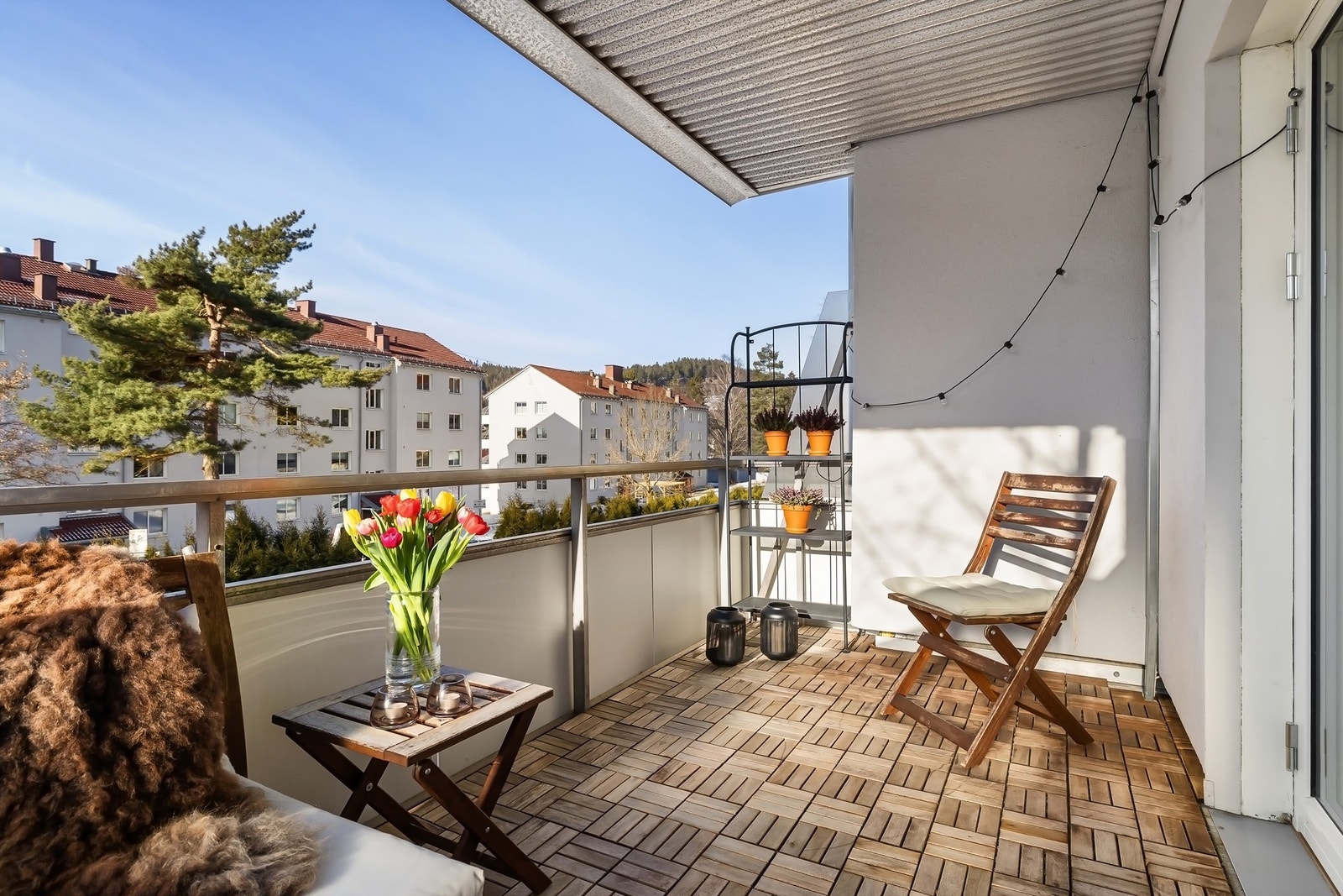 Utgang fra stue til balkong på 8 m². Galleribilde