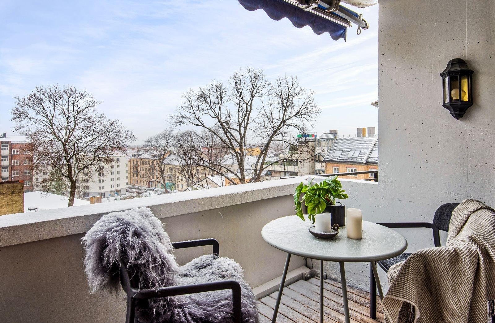 Solrik vestvendt balkong. Galleribilde