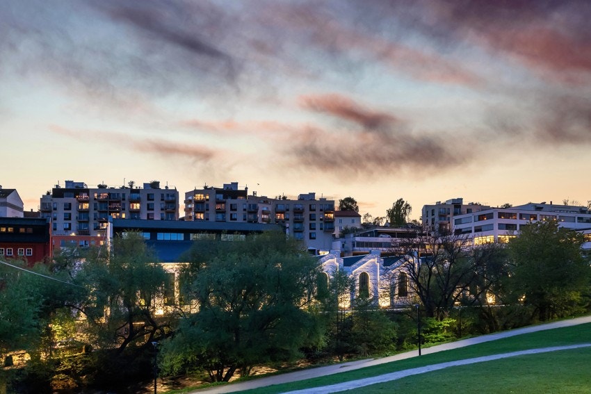 Mølletoppen borettslag, ligger som navnet tilsier "på toppen". Galleribilde