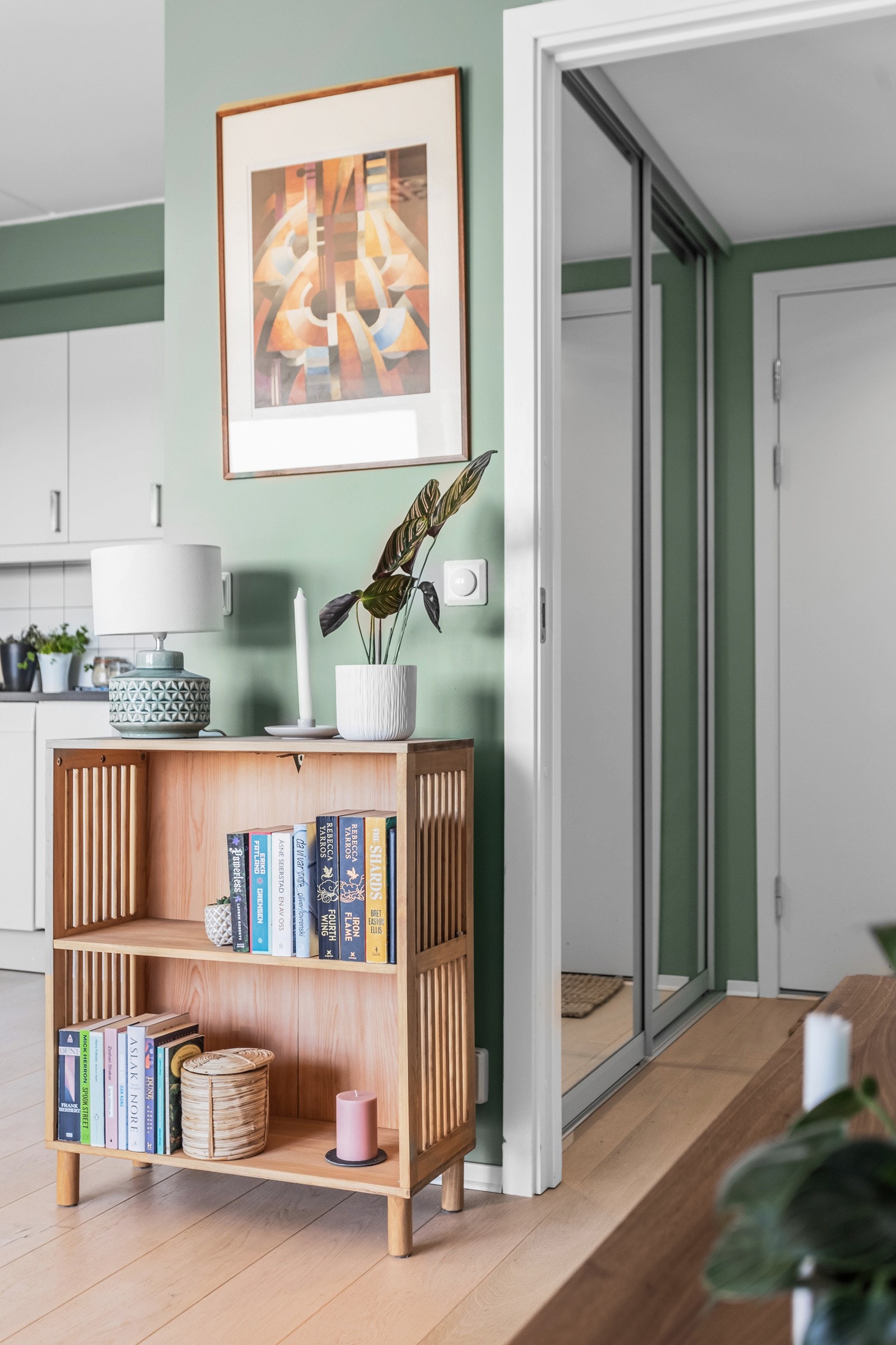 Ytterligere oppbevaringsplass finner du i bod i kjeller på ca. 6 kvm. Galleribilde