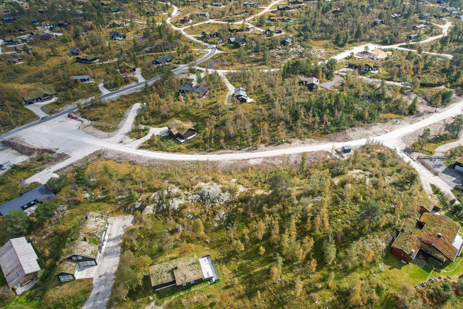 Fjellbjørkvegen midt i bildet og Hartevassvegen til venstre. Marnarvegen i bakkant. Galleribilde