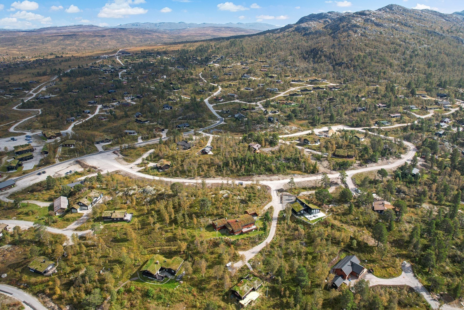 Hyttenutane og Galten. Skiløypa til venstre i bildet. Galleribilde