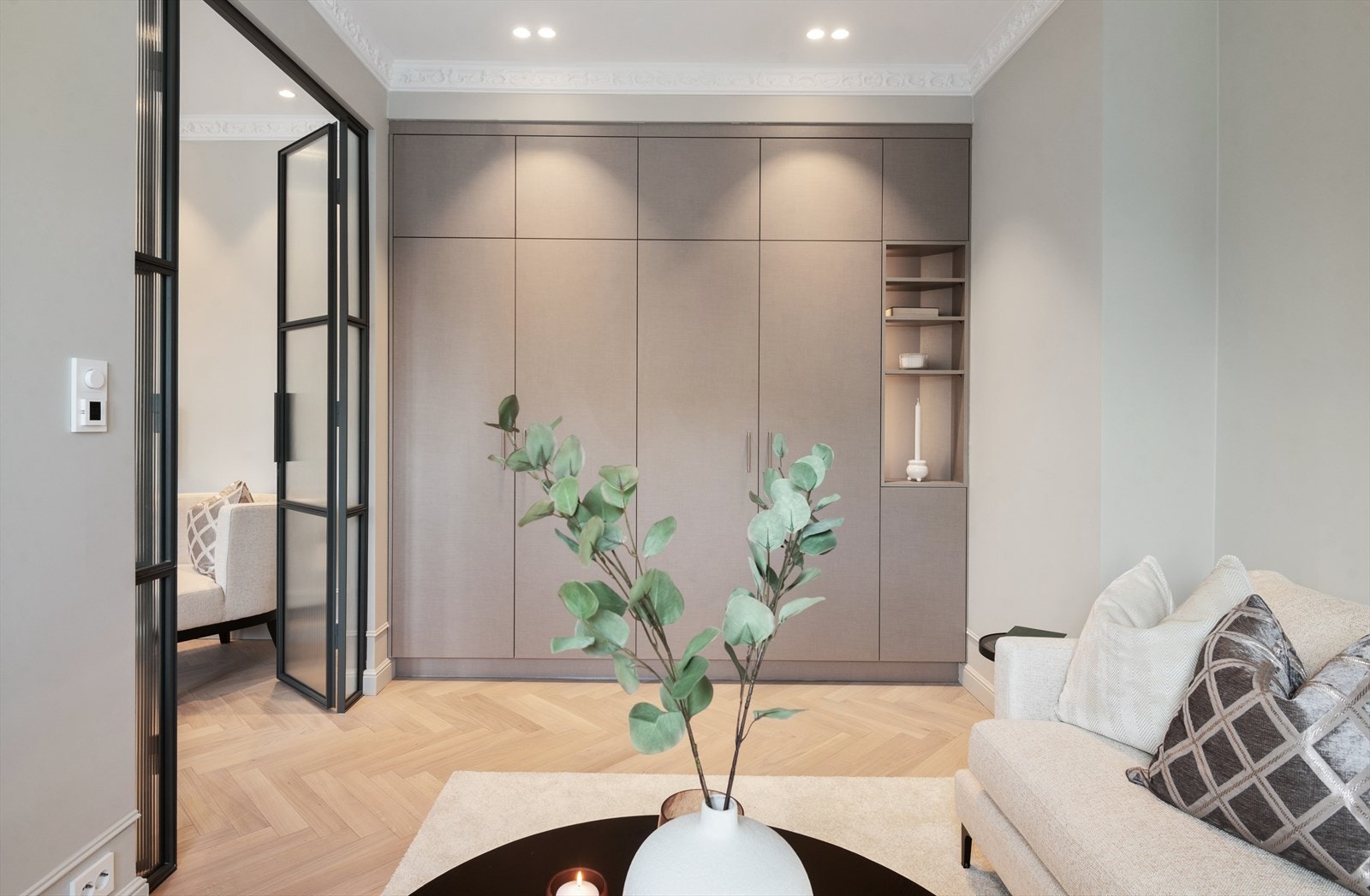 Garderobe fra Bekkestua kjøkkenstudio. Galleribilde