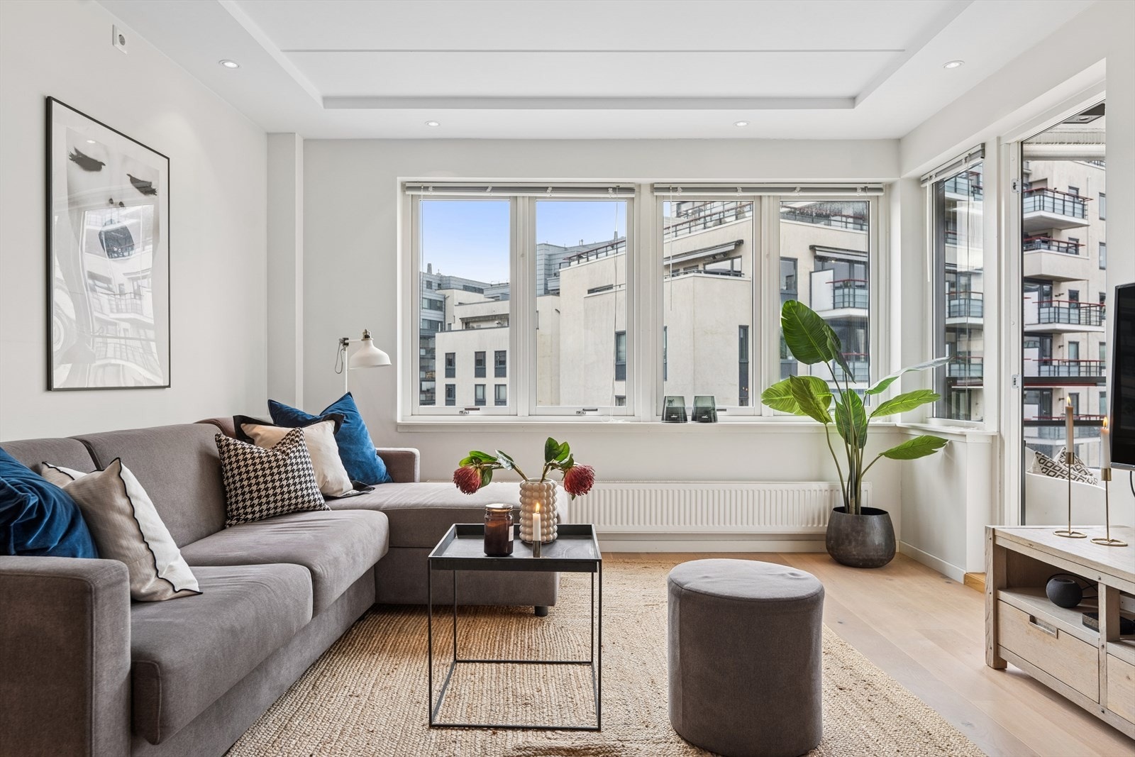 Velkommen til Karenslyst Allé 48, en attraktiv og moderne 2-roms leilighet på Skøyen/Sjølyst. Galleribilde