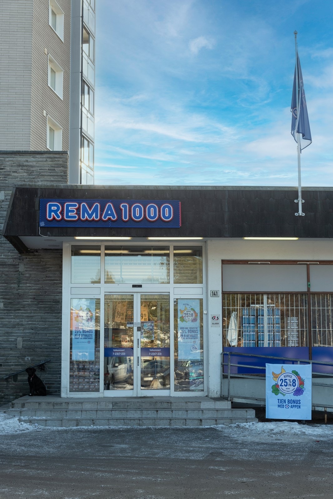 Rema 1000 er nærmeste dagligvarebutikk. Galleribilde