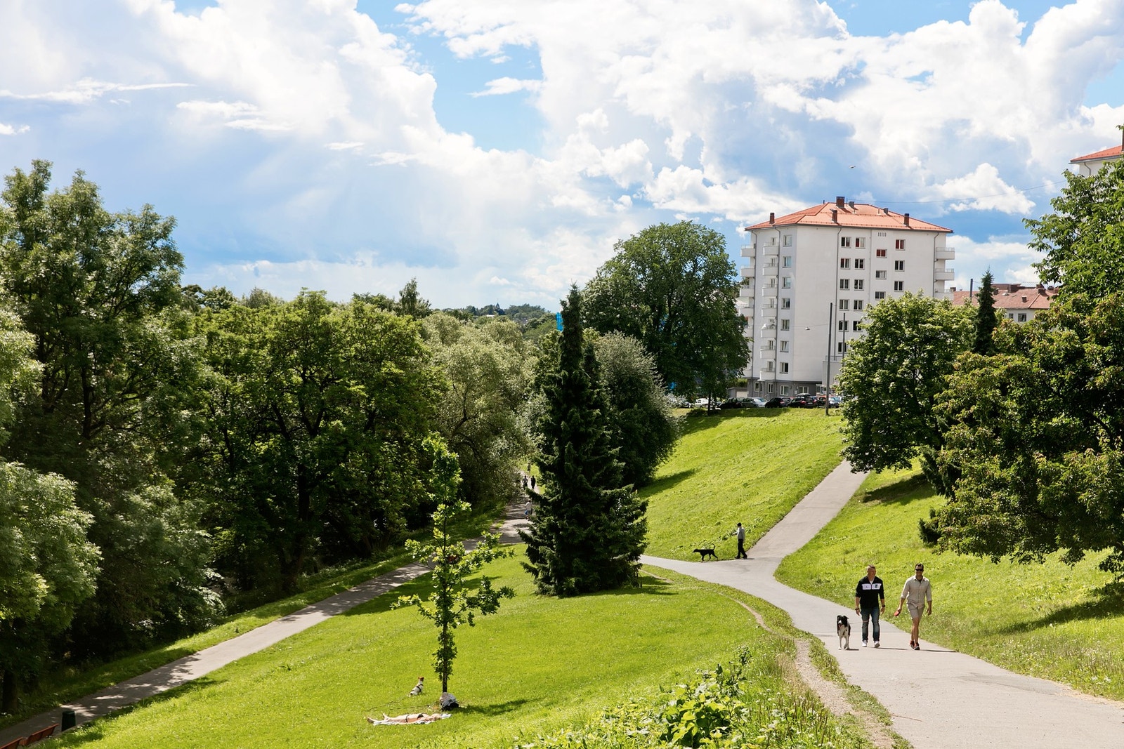 Akerselva strekker seg gjennom bydelen og byr på herlige tur- og rekreasjonsmuligheter. Galleribilde