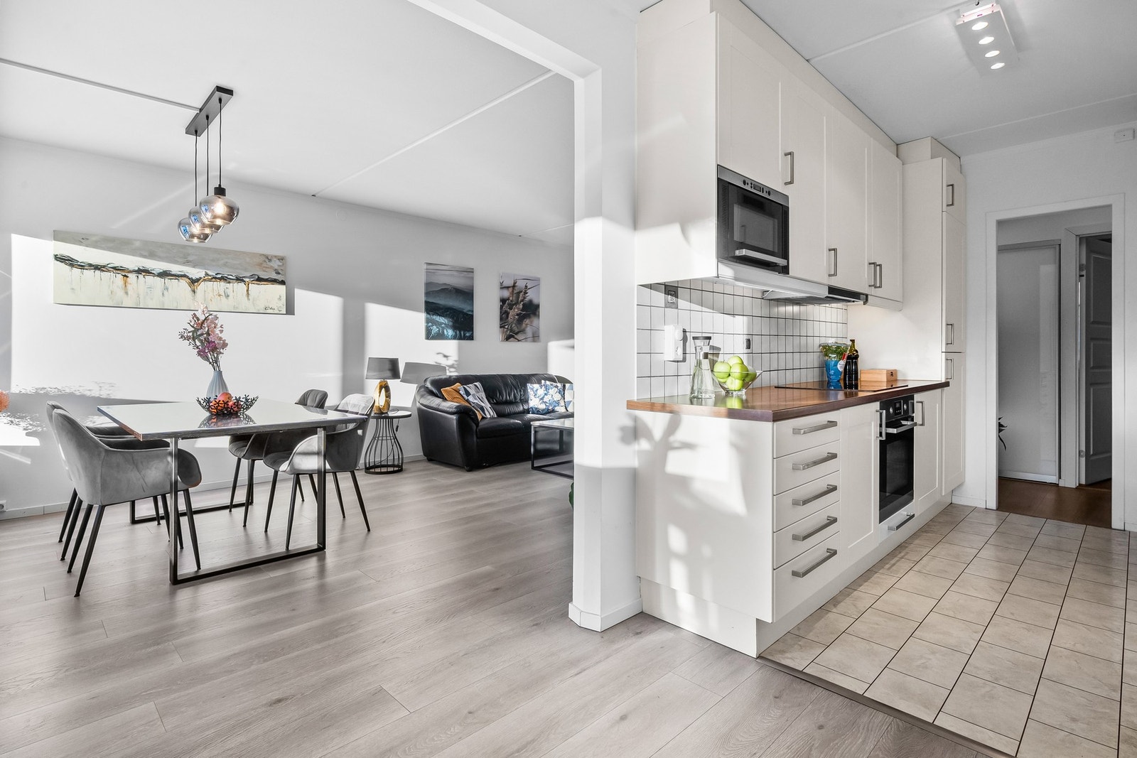 Boligen har en familievennlig og godt utnyttet planløsning. Galleribilde