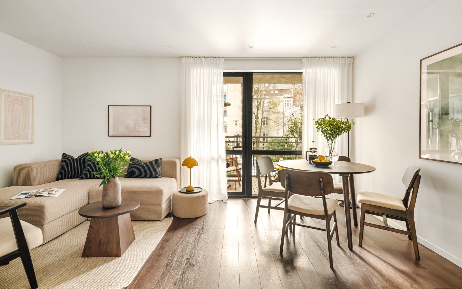 Amalie Bakken v/Privatmegleren har gleden av å presentere Lars Hilles gate 11! Galleribilde