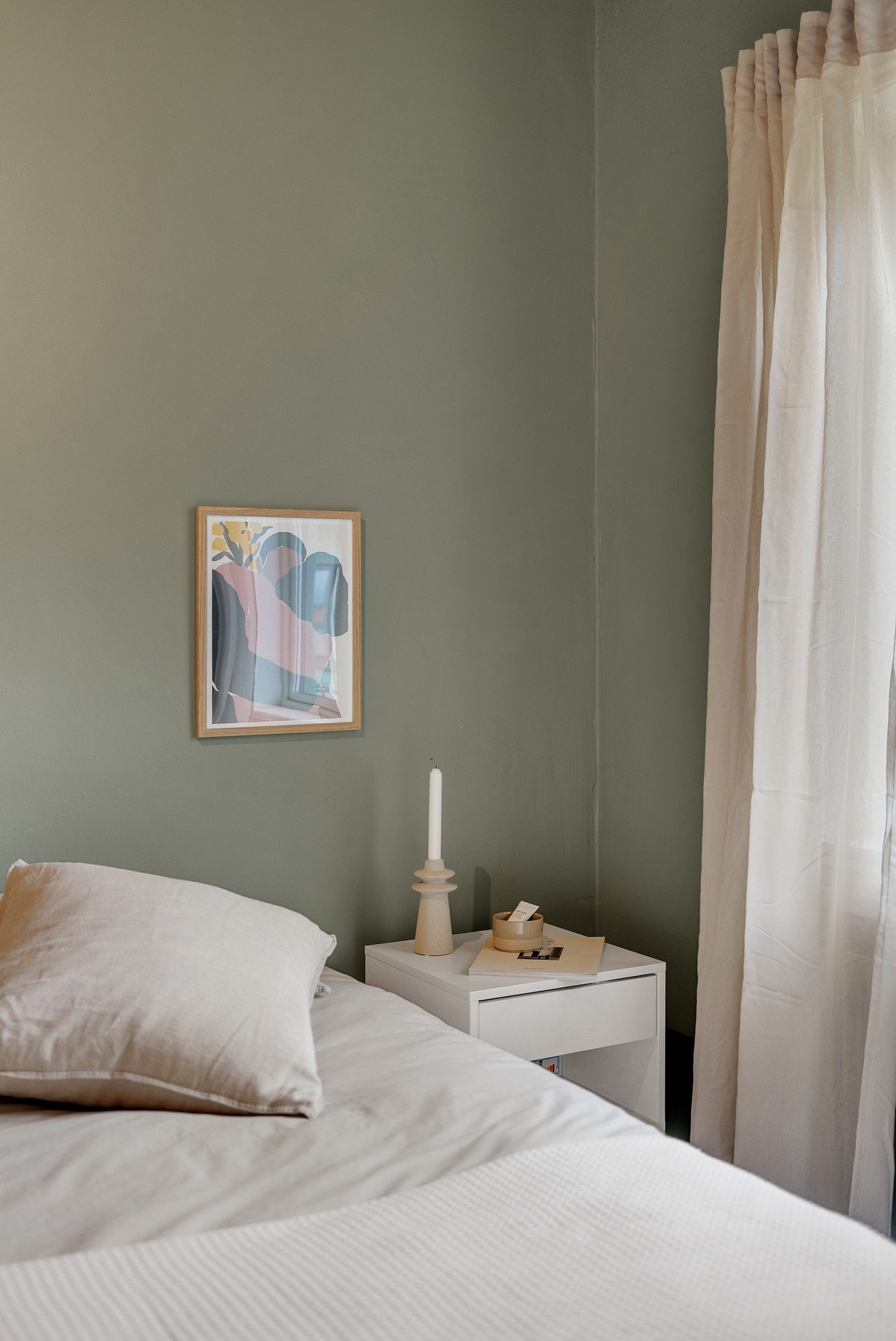 Veggene er malt i en behagelig farge som skaper god atmosfære. Galleribilde