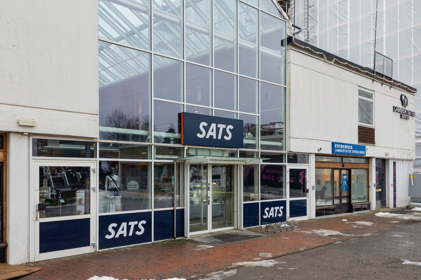 For treningsmuligheter finner man Sats i nærheten. Galleribilde
