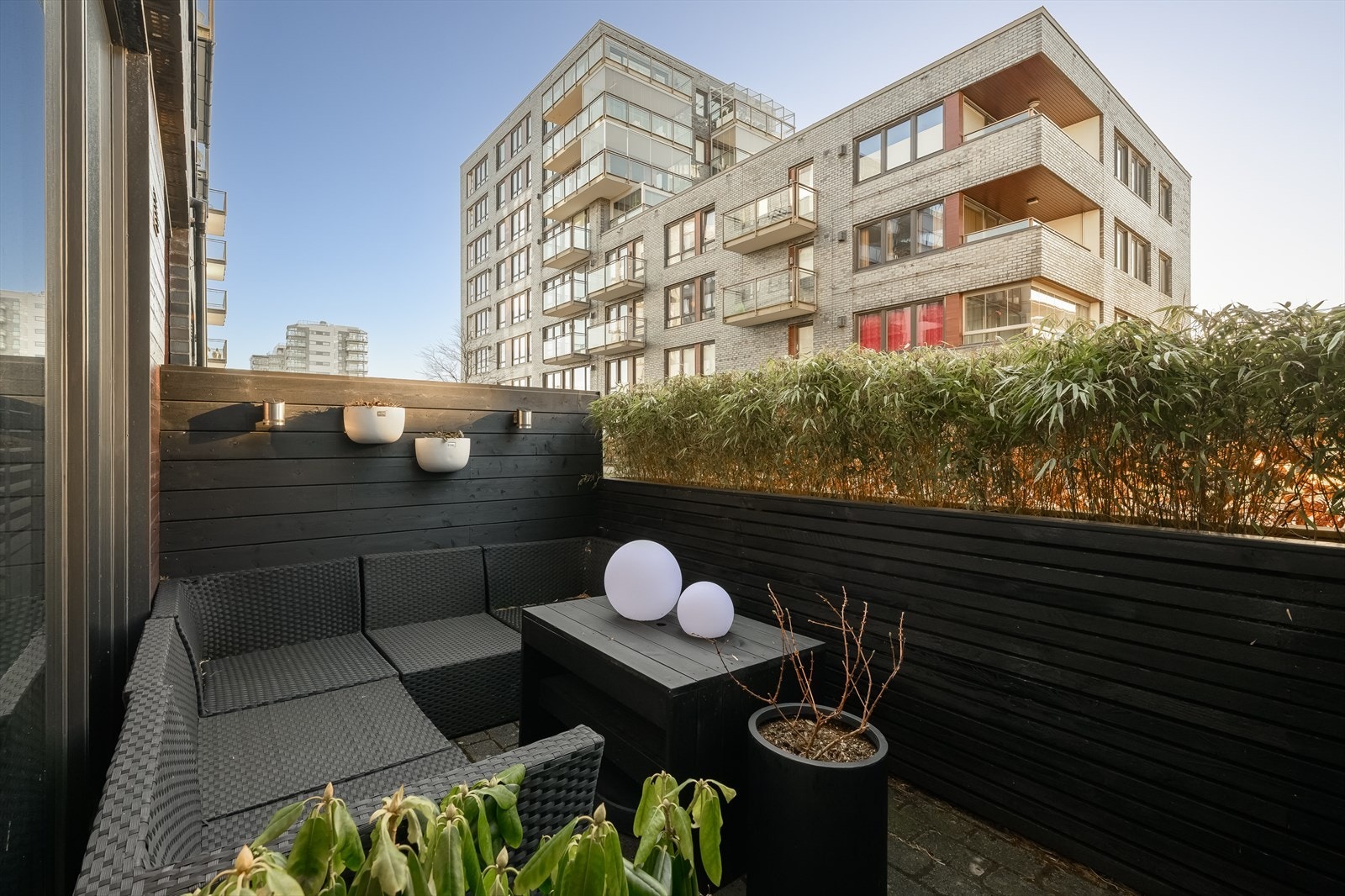 Romslig terrasse Galleribilde