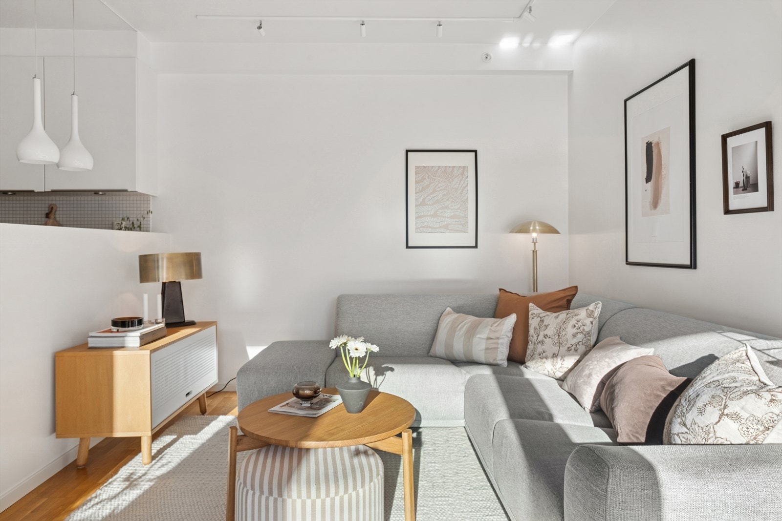 Fra sofaen har du også mulighet til å etablere et TV-hjørne - alt etter eget ønske og behov. Galleribilde