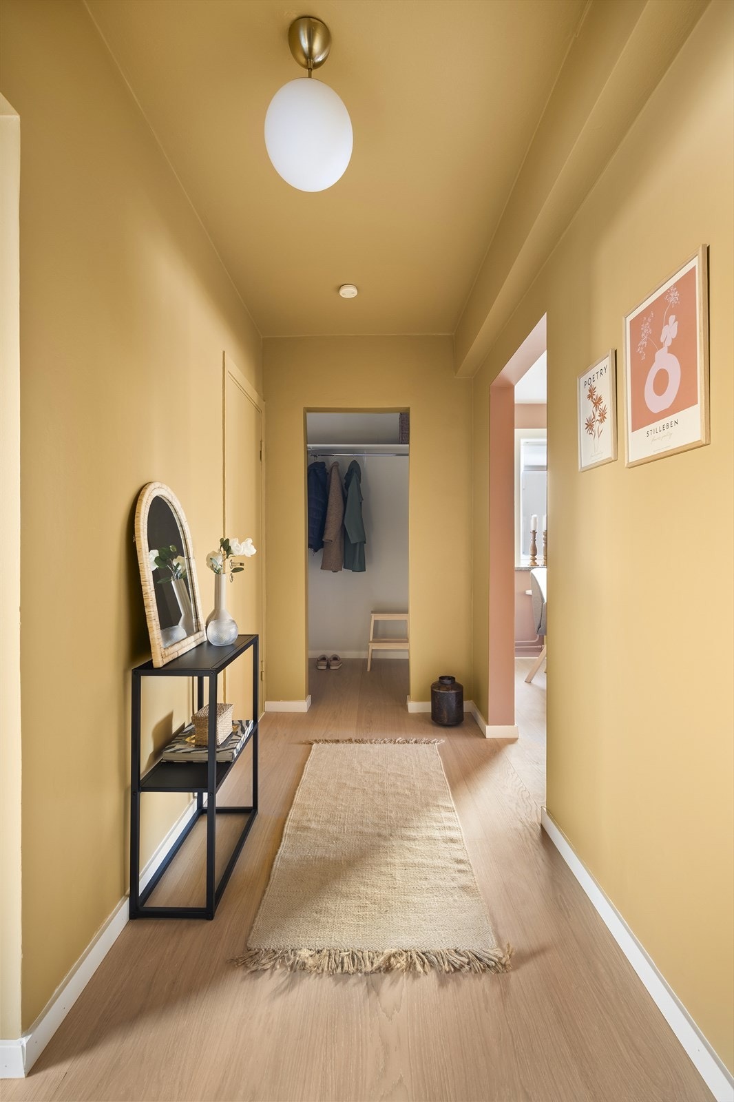 Fra gangen er det adkomst til kjøkken. Galleribilde