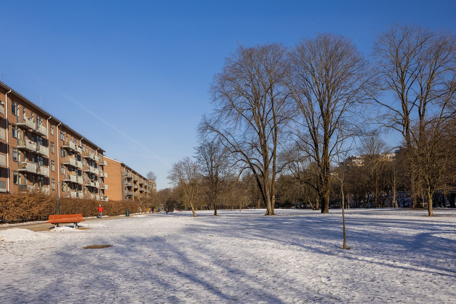 Rett bak boligen finner du Bjølsendumpa park, som byr på flotte turmuligheter langs Akerselva. Galleribilde