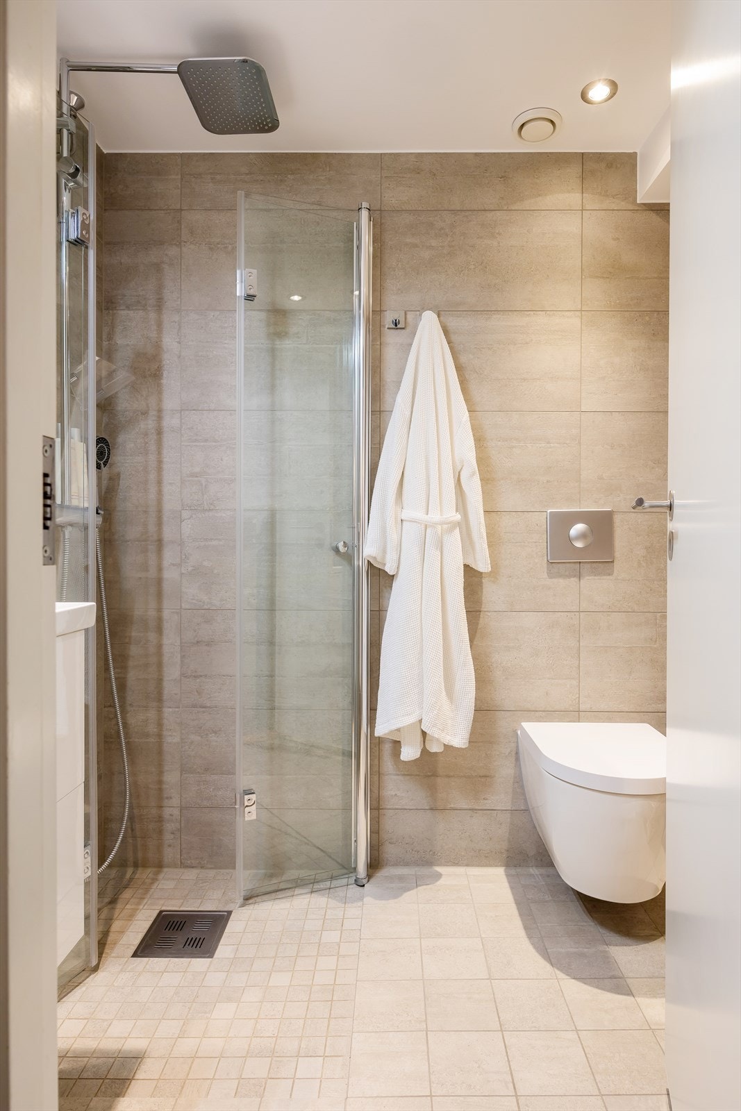 Meget delikat bad som er pusset opp i 2019 Galleribilde