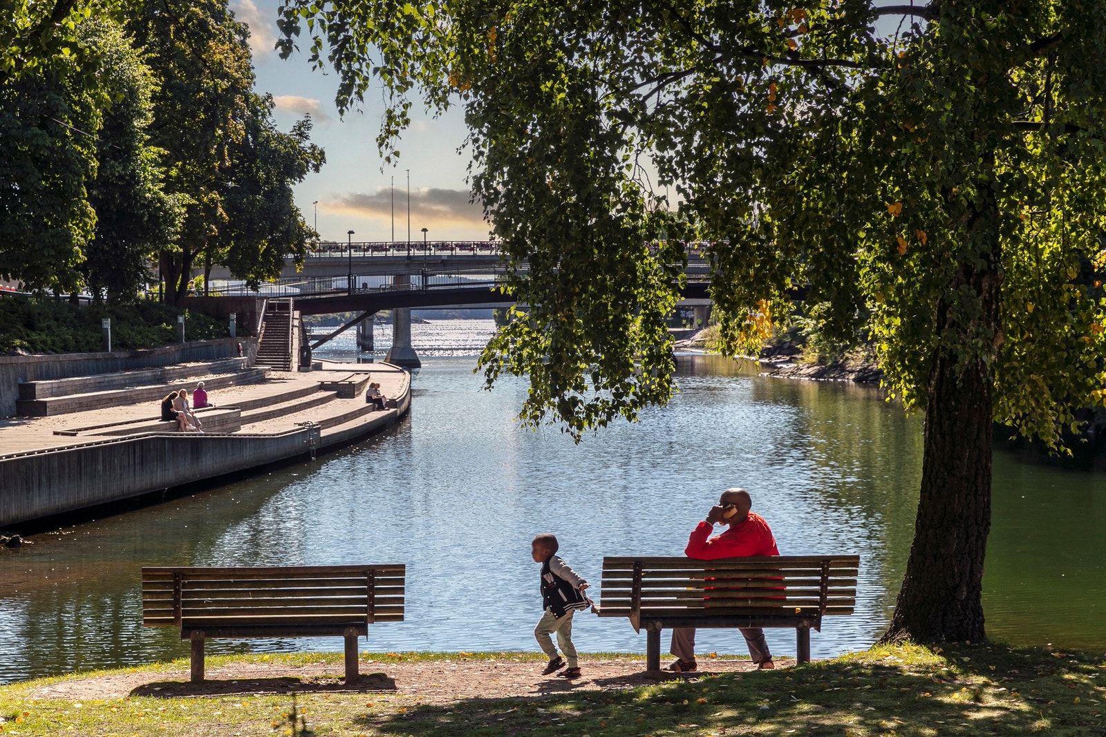 Elvelangs i Sandvika Galleribilde