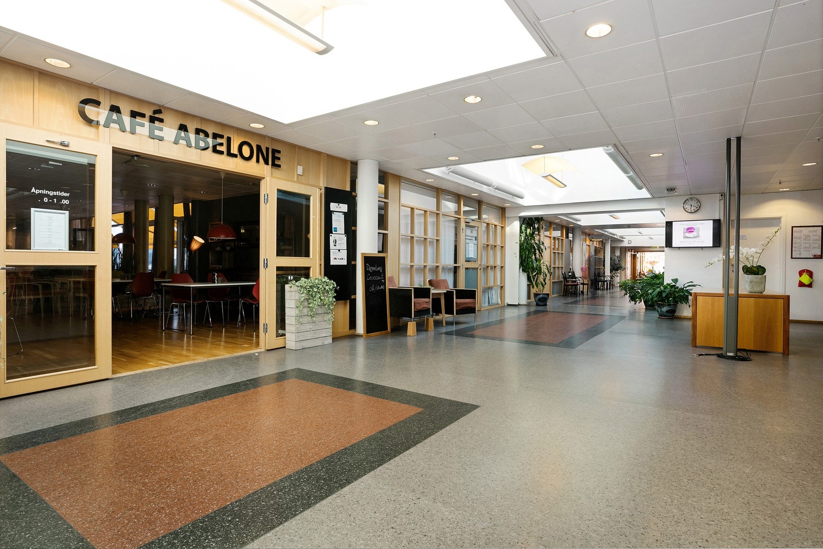 Kafeteria i bygget Galleribilde