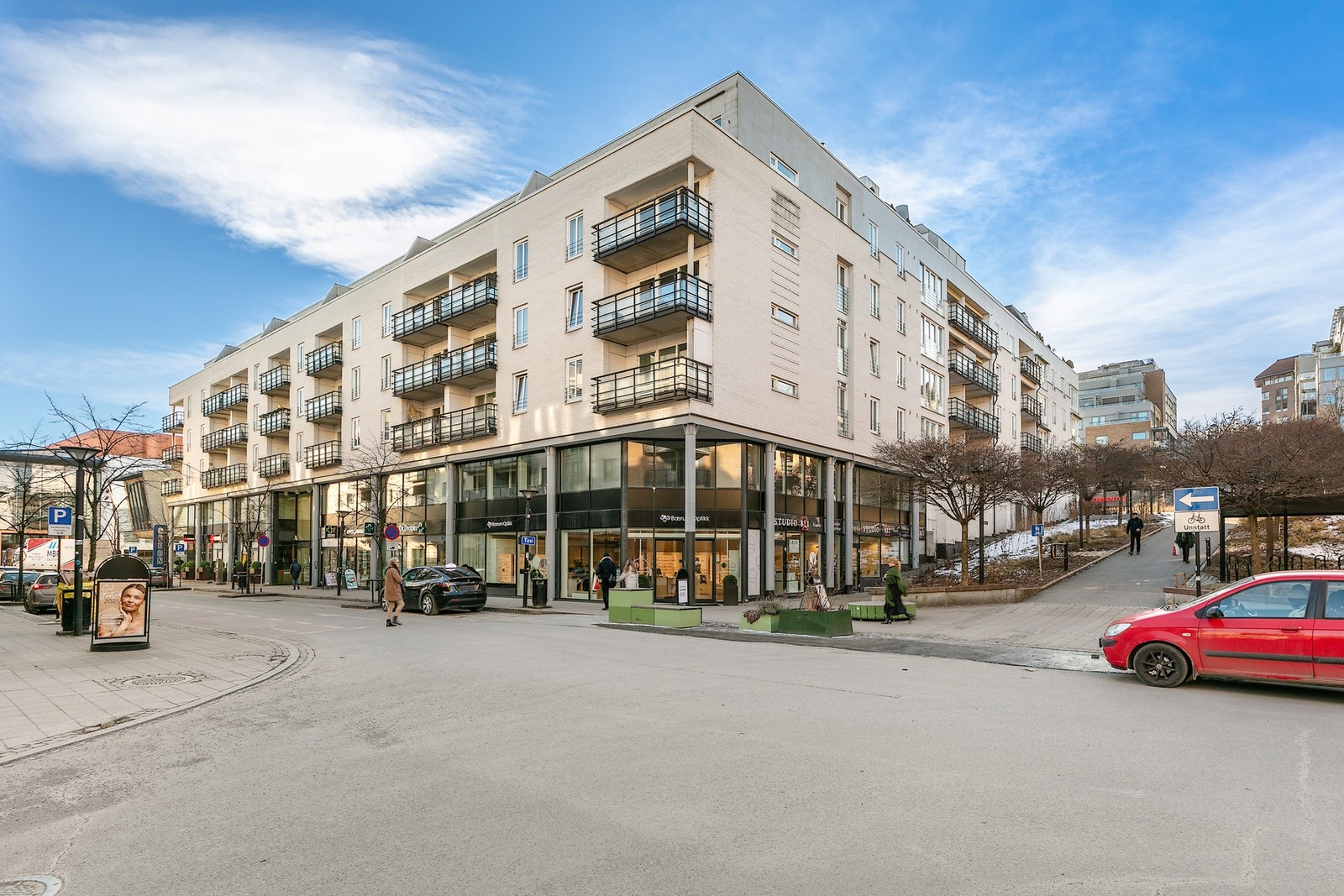 Privatmegleren Bærum ønsker velkommen til visning av denne romslige leiligheten i hjertet av Sandvika Galleribilde