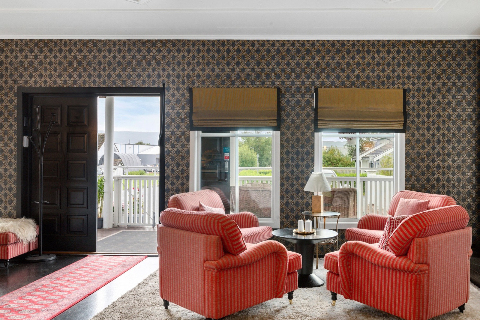 En stor og delikat enebolig på totalt 470 kvm BRA. Galleribilde