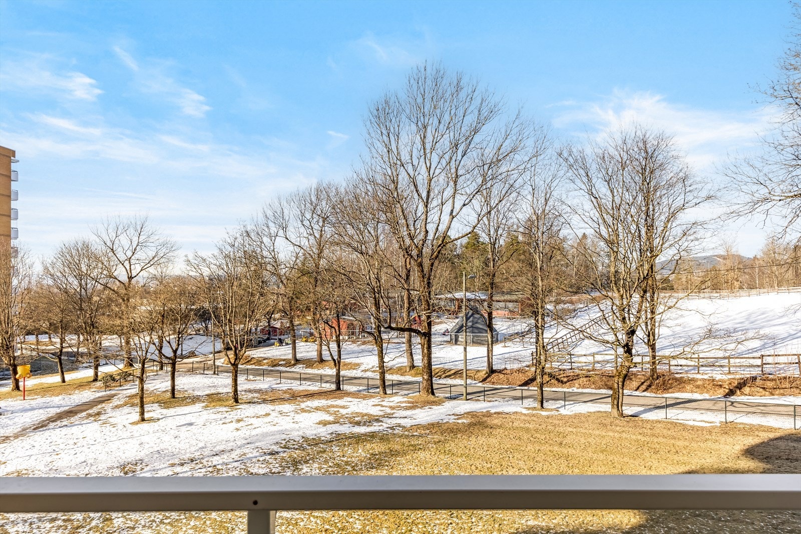 Utsynet fra leilighetens balkong. Galleribilde