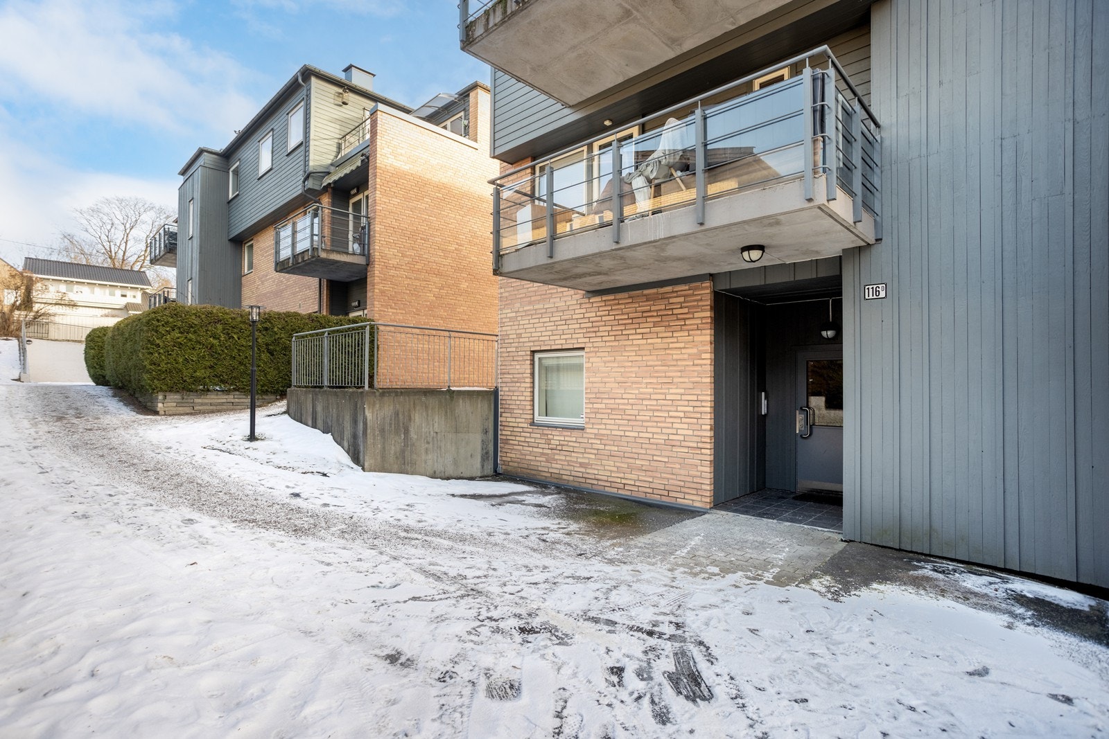 Inngangsparti. Galleribilde