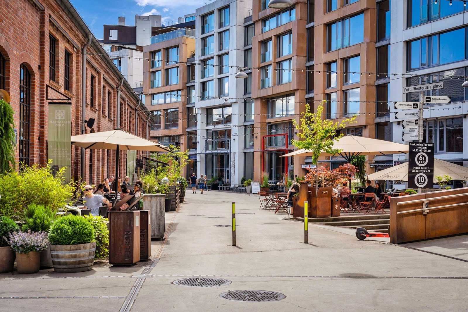 En kort spasertur unna ligger det urbane Vulkan-området med den populære Mathallen med mange spennende spesialforretninger og restauranter. Galleribilde