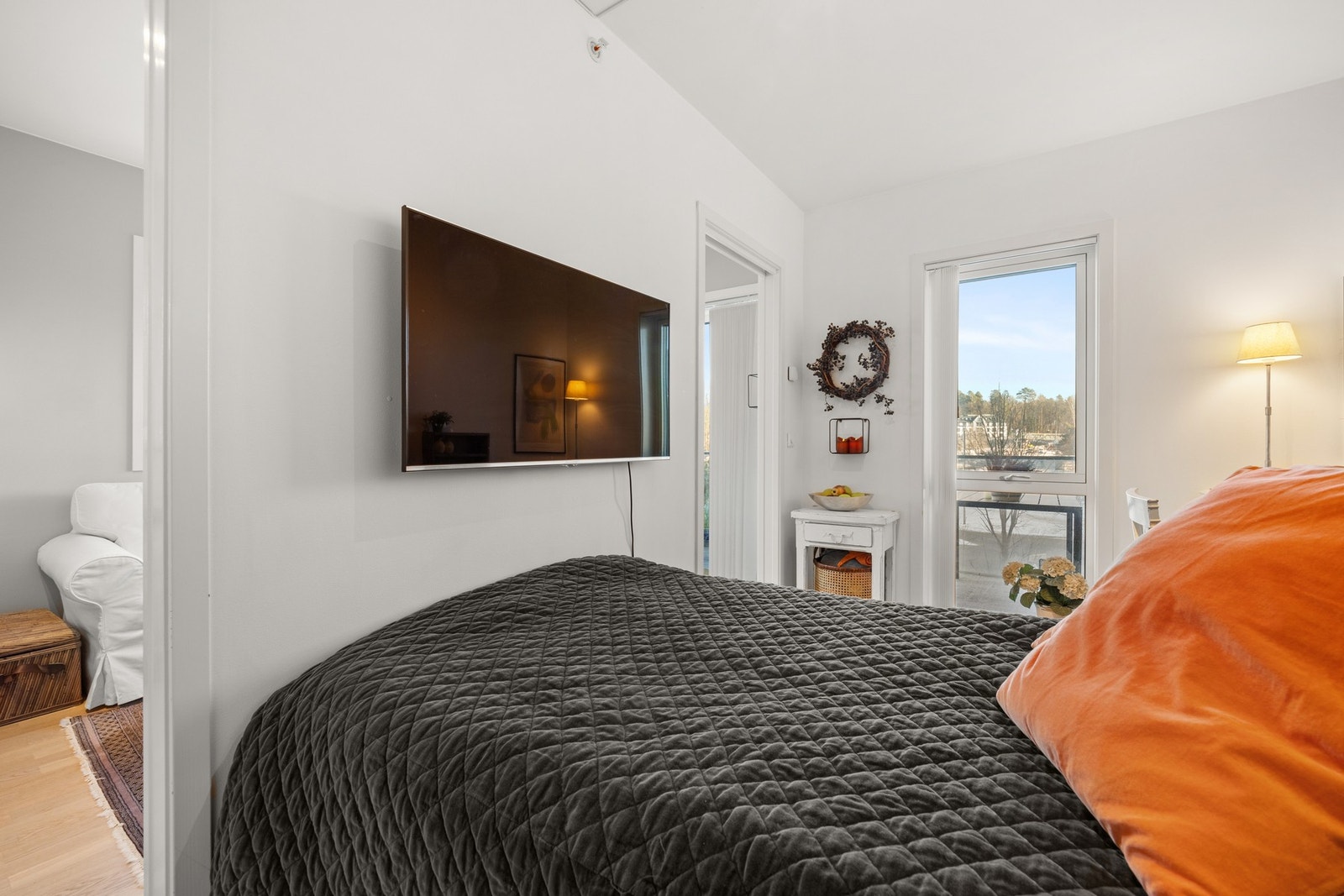 Soverom med adkomst via stuen Galleribilde