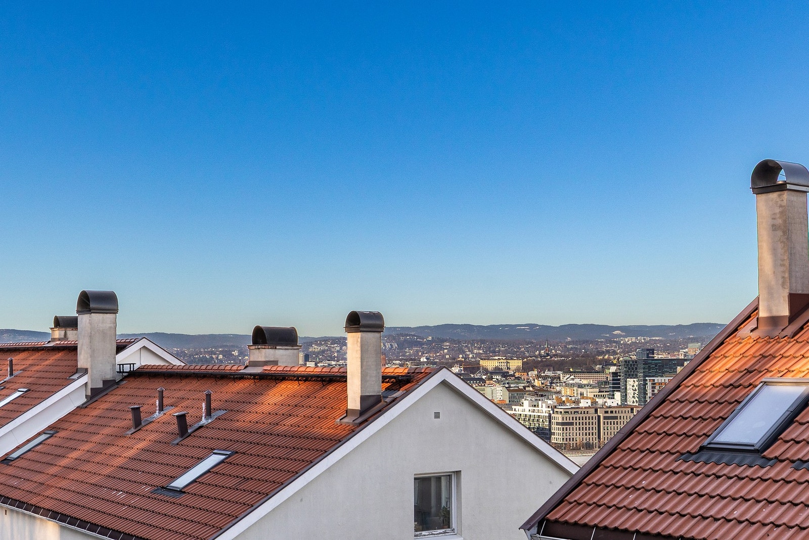 - Meget innbydende og strøken 3-roms hjørneleilighet med fantastisk utsikt over Oslo. Galleribilde