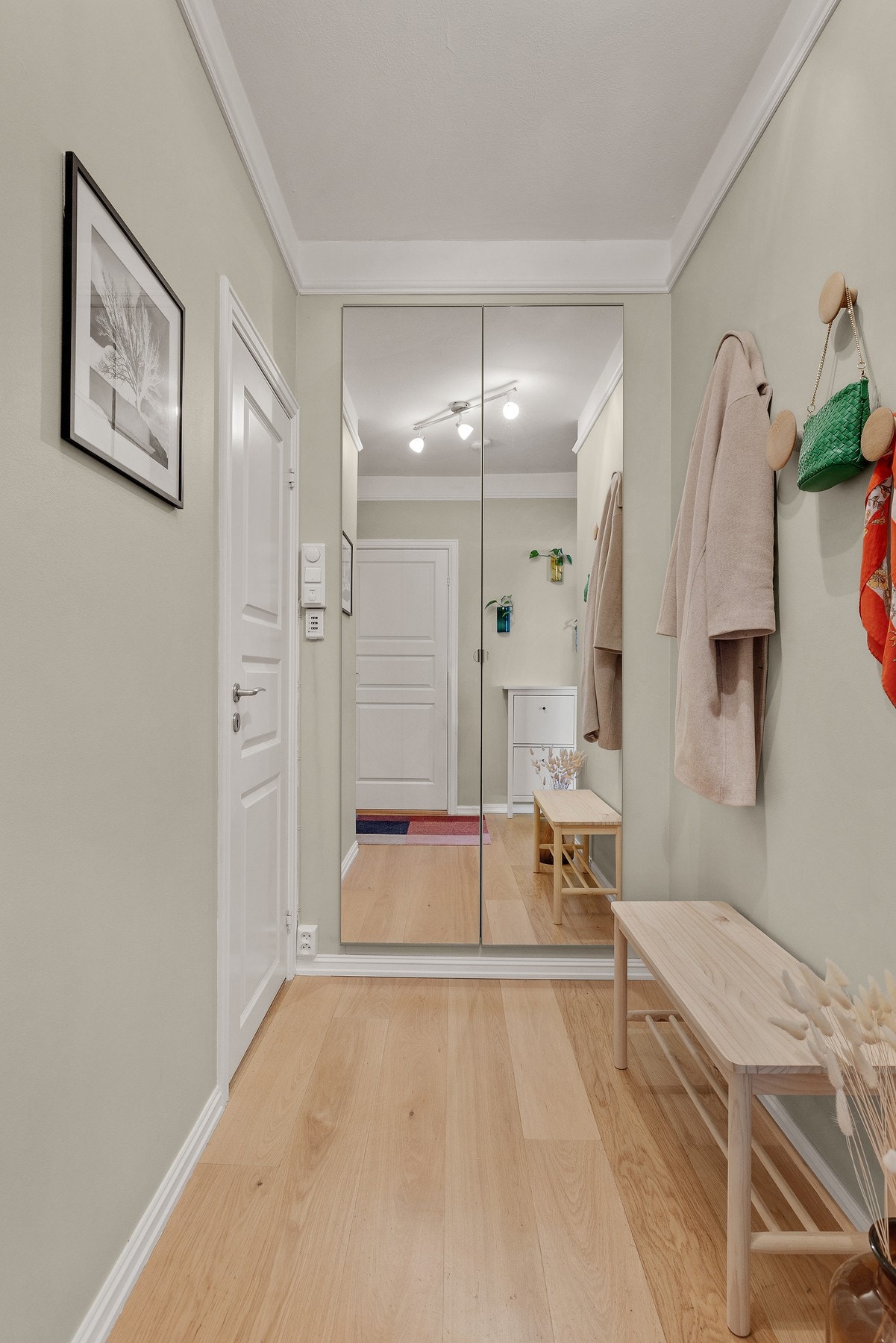 Her får man umiddelbart et godt førsteinntrykk av boligen! Galleribilde