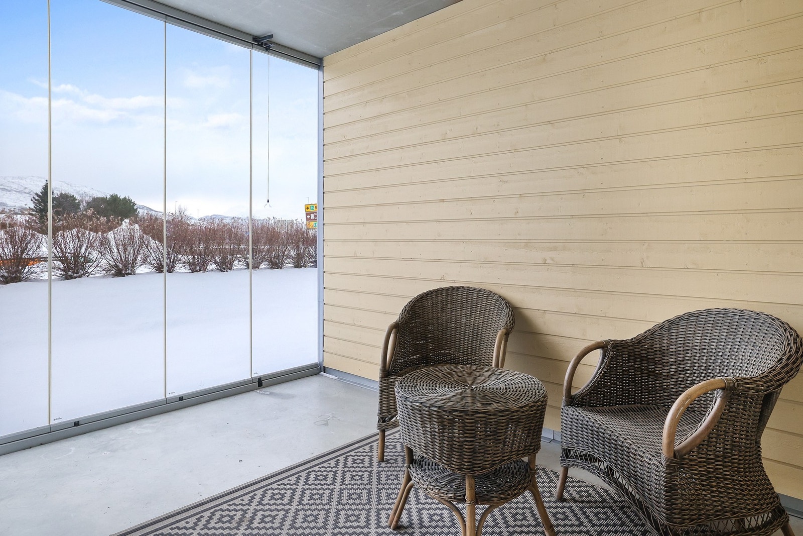 Perfekt plass for å nyte morgen kaffen. Galleribilde