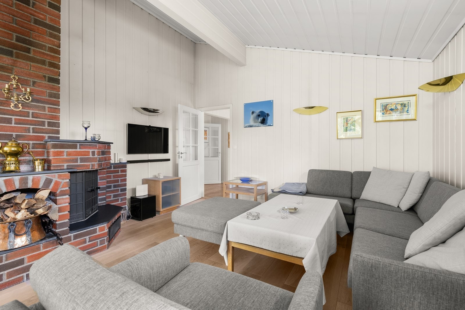 Glassdører til entre og stue, skyvedør på kjøkkenet Galleribilde