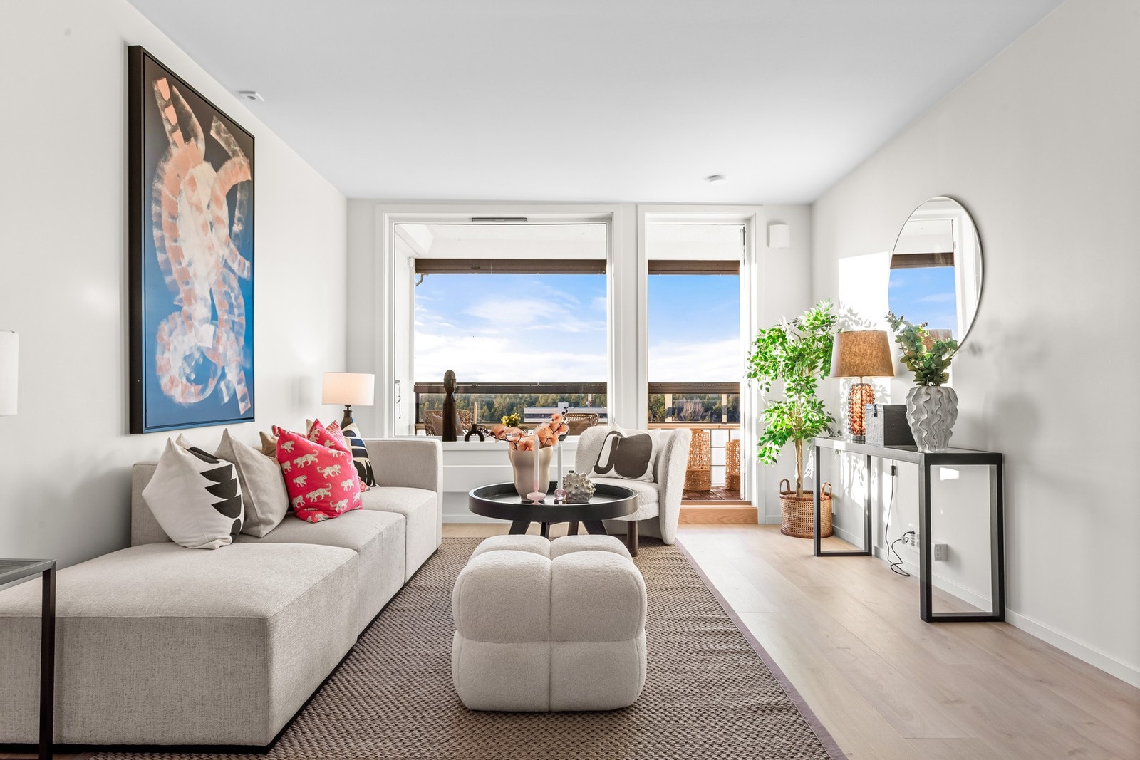 Flytt rett inn i nyoppusset og strøken 4-roms leilighet! Galleribilde