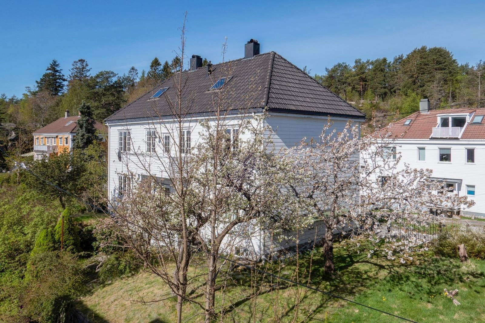 - Boligen har svært god beliggenhet og er du student er det både gå/sykkelavstand til UIA - Galleribilde