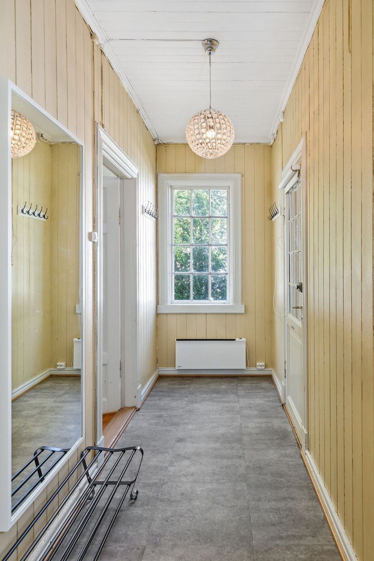 - Vi beveger oss videre til leilighet nr.2 i 1.etasje | Her er det totalt 3 soverom (ikke alle rom er avbildet) - Galleribilde