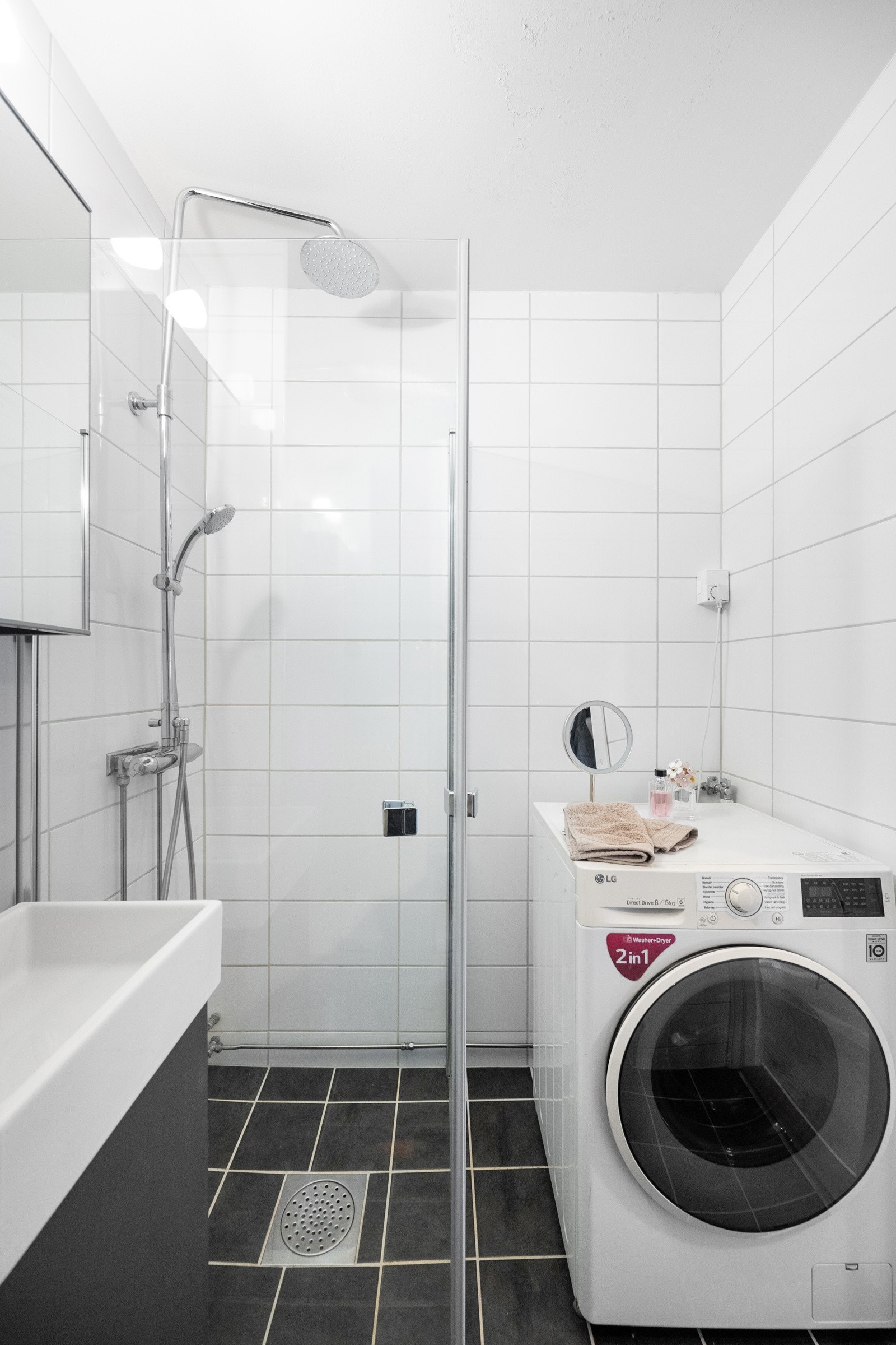 Flislagt bad med gulvvarme. Galleribilde