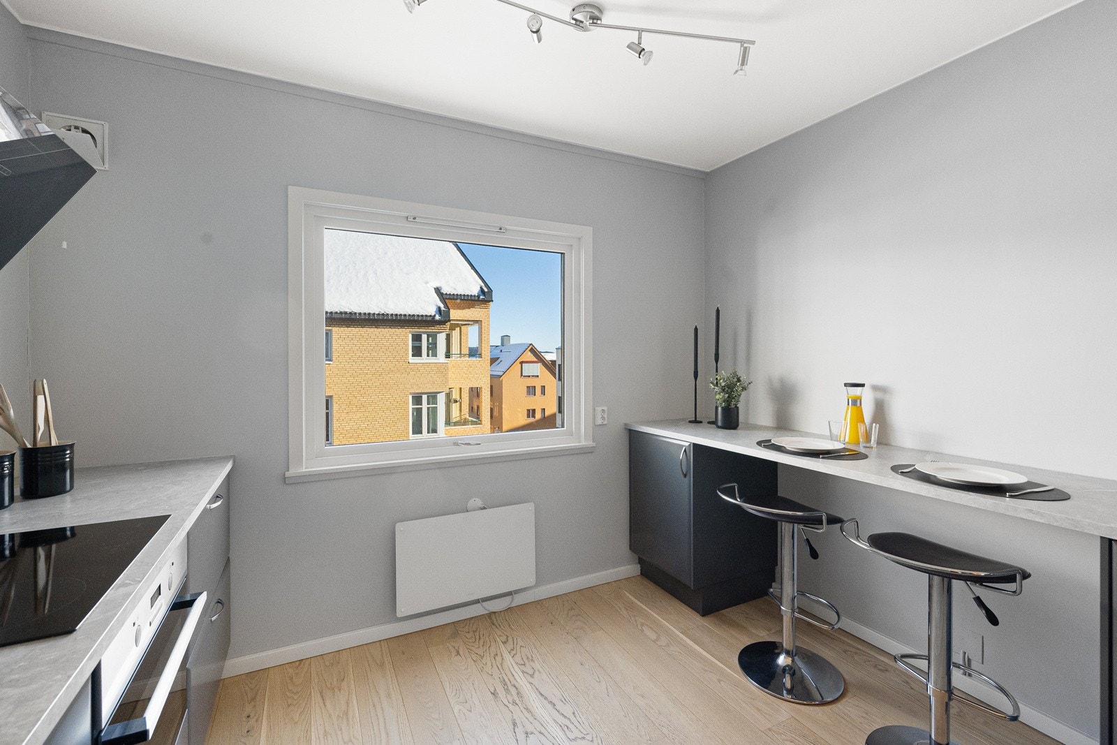 Barløsning på kjøkken. Ett koselig sted å innta forkosten. Galleribilde