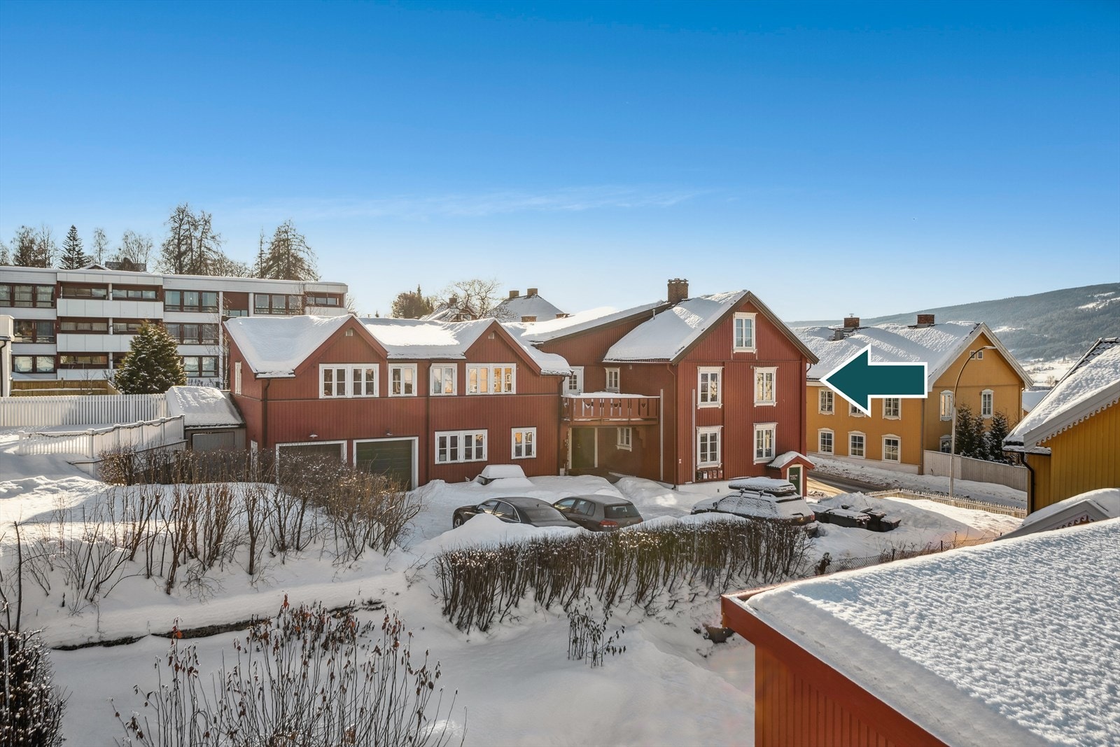 Leiligheten ligger i 2. etasje i sameie bestående av 4 leiligheter. Galleribilde