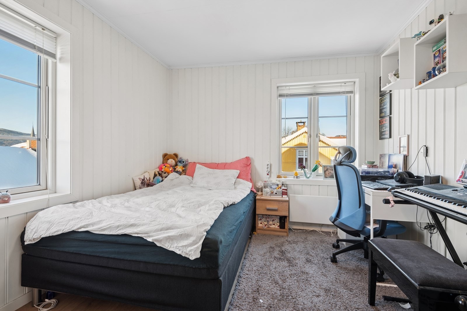Soverom 3 er et flott hjørnerom med lysinnslipp fra to sider. Galleribilde