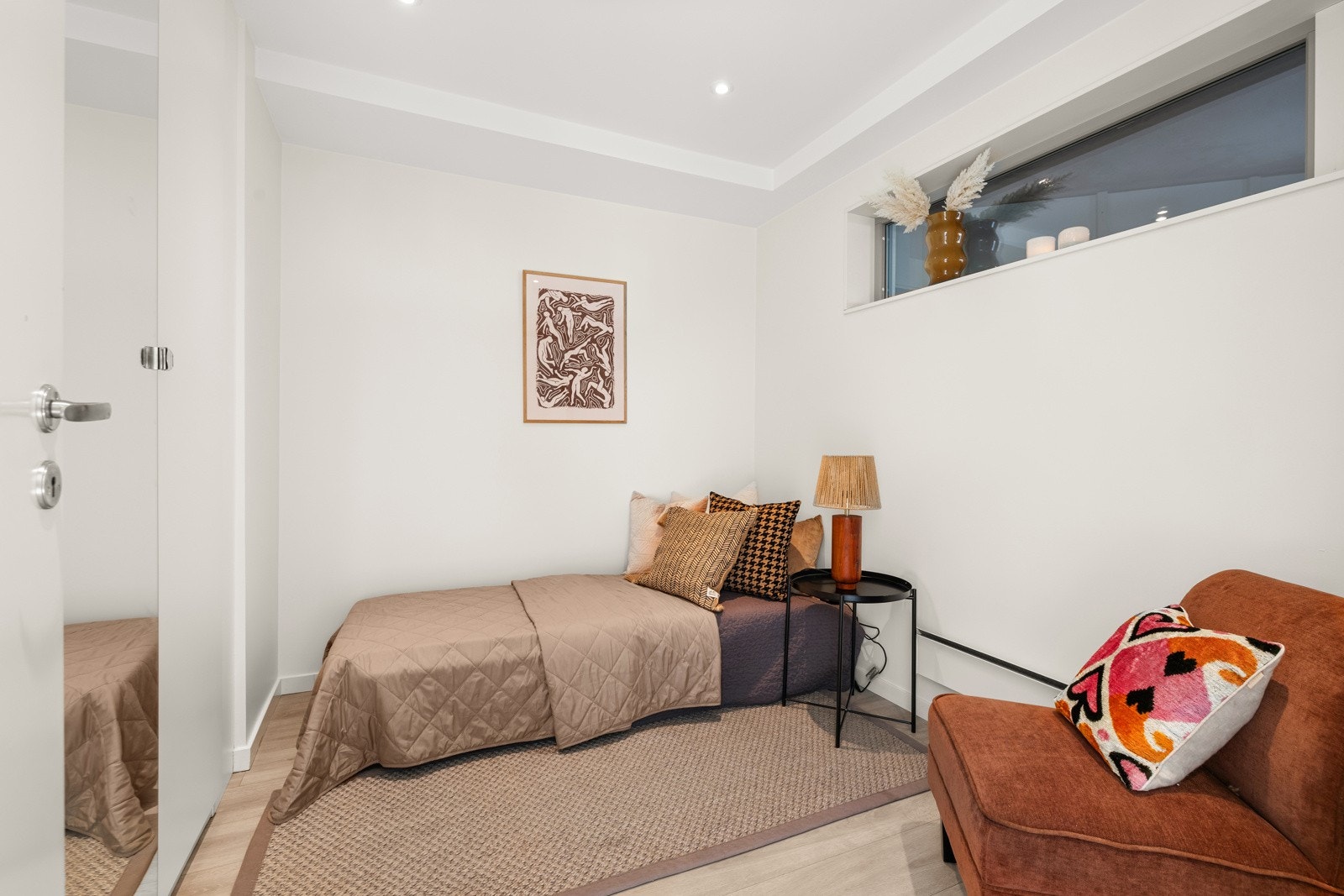 Soverom 2 er også av fin størrelse Galleribilde